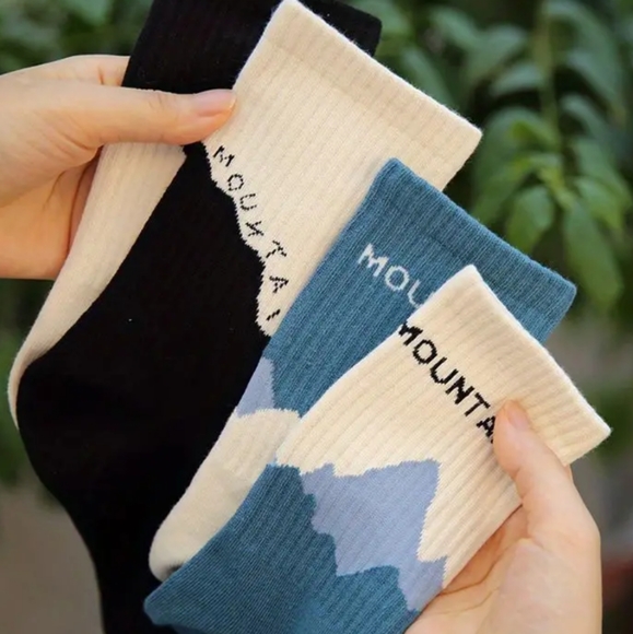 4 pairs of cotton socks Mountain theme - Picture 2 of 2
